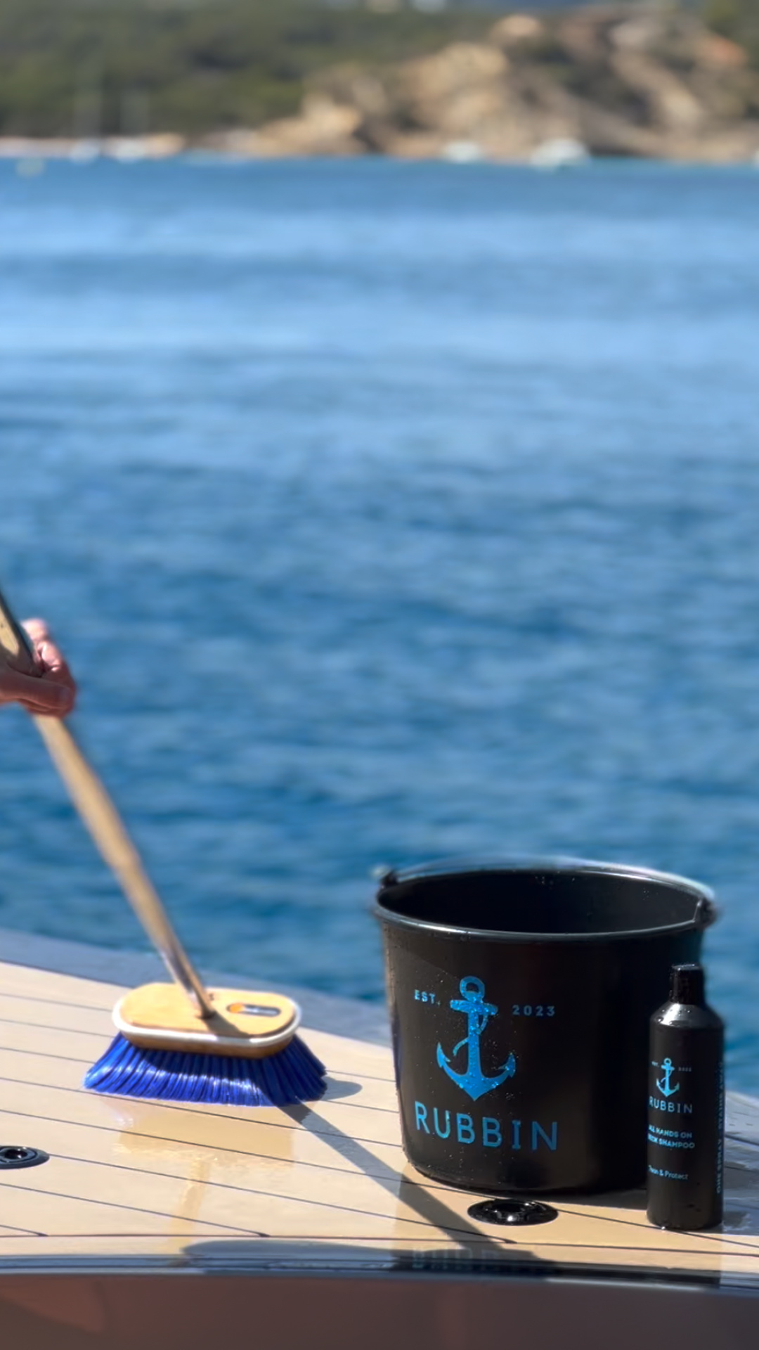 ALL HANDS ON DECK SHAMPOO
